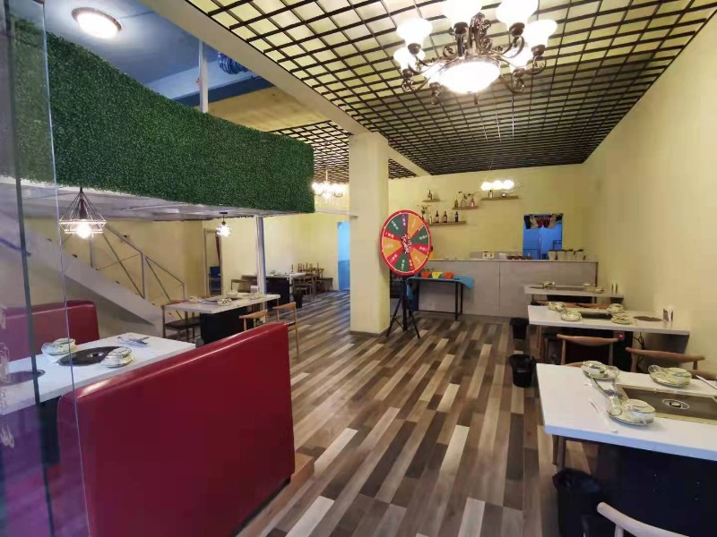 转让团结临街门面80平米餐饮美食餐馆